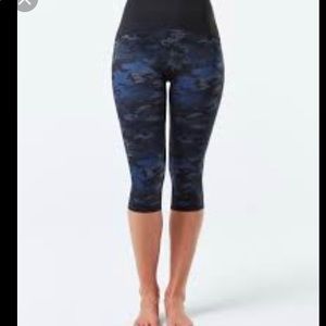 Active printed knee leggings